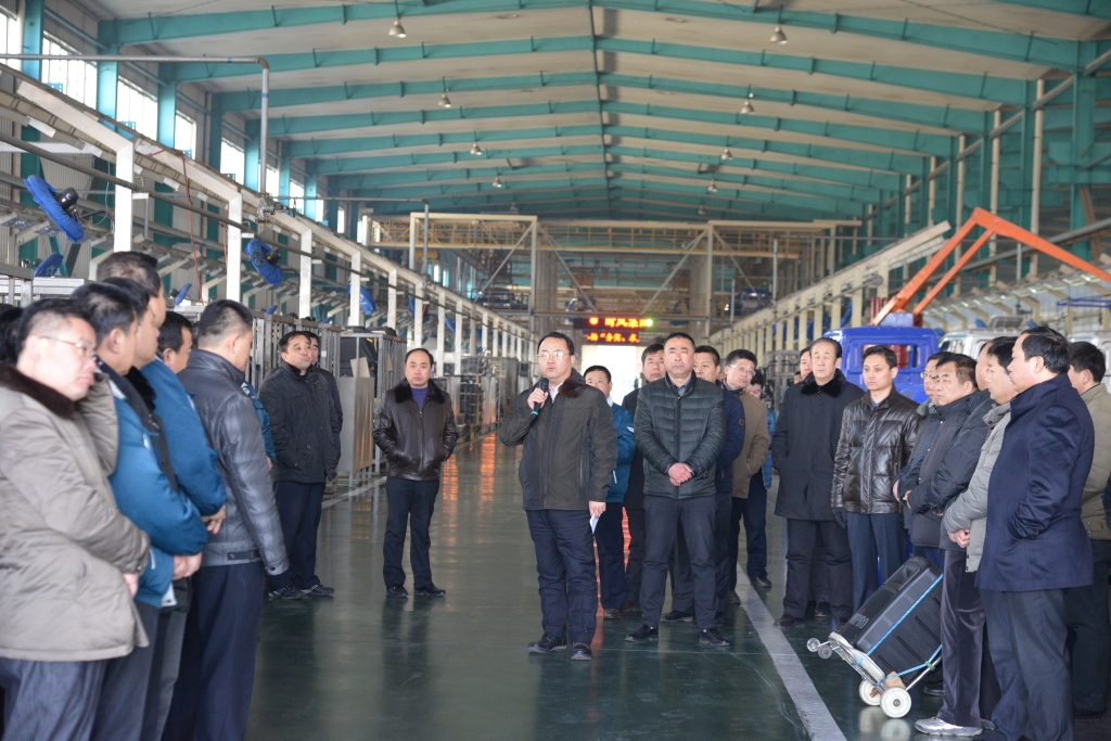 必发888集团举行中层向导干部现场观摩活动